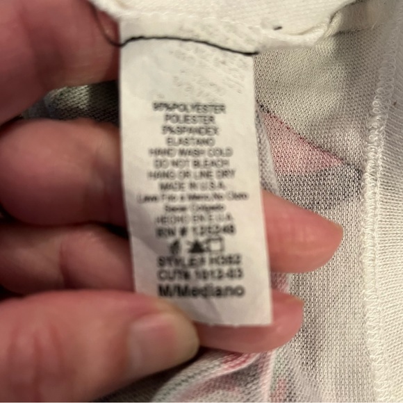 Crimson IvyJR L BOHO Short Knit White Abstract Floral Beaded Top-Never Worn. - Picture 7 of 7